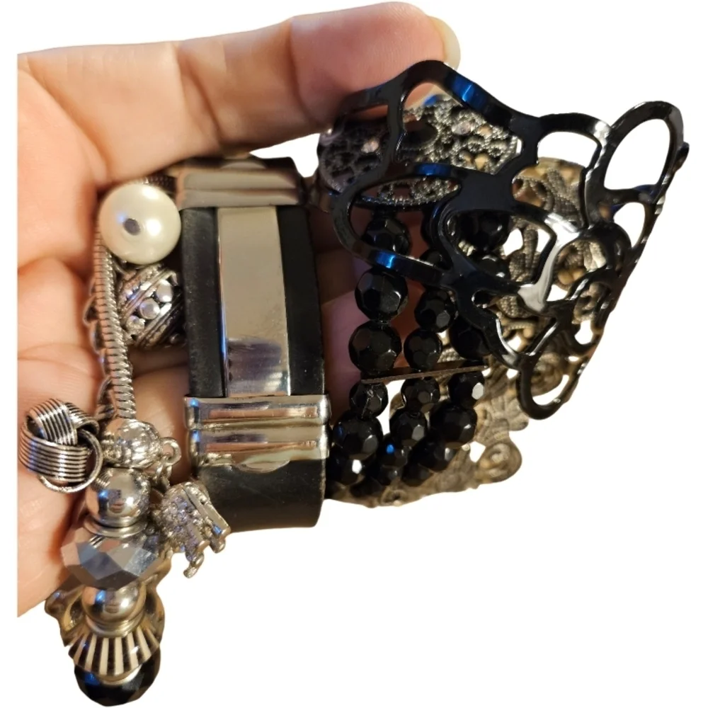 Lot 6 Pieces Bracelets 2 with Charms Assorted
